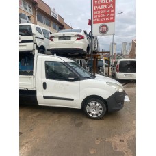 Fiat Pratico Sağ Ön Kapı